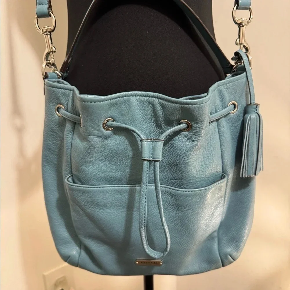 Coach Avery drawstring tote shoulder bag in blue NWOT